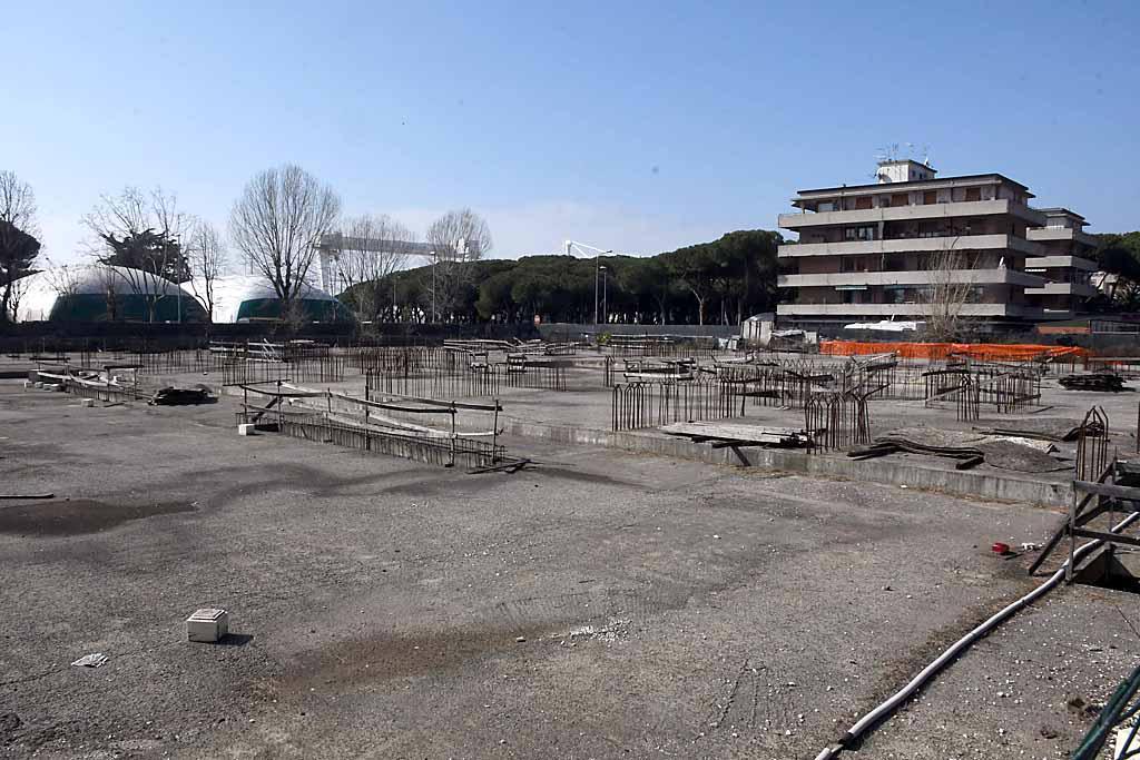 L'erosione degli alberghi: la caduta delle stelle sulla costa apuana Il
