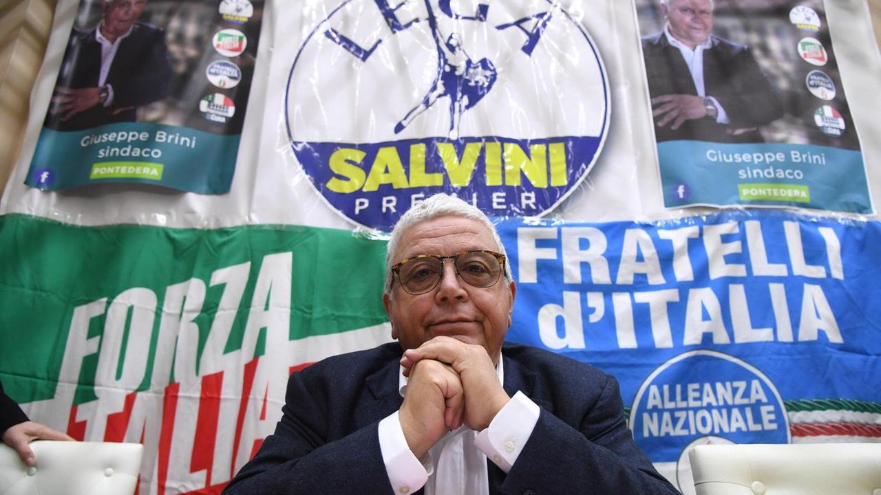 L'avvocato Giuseppe Brini durante la presentazione della sua candidatura a sindaco per il centrodestra a Pontedera