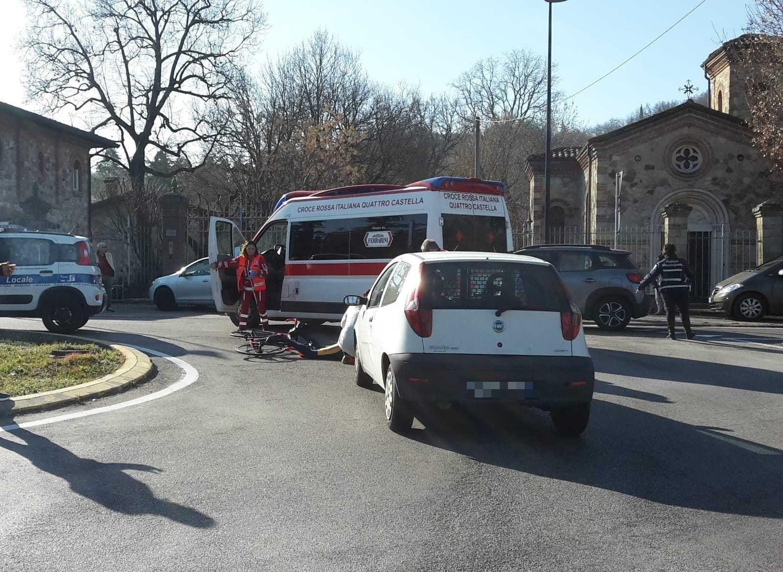 Ciclista di 50 anni travolto da un'auto sulla provinciale di Montecavolo