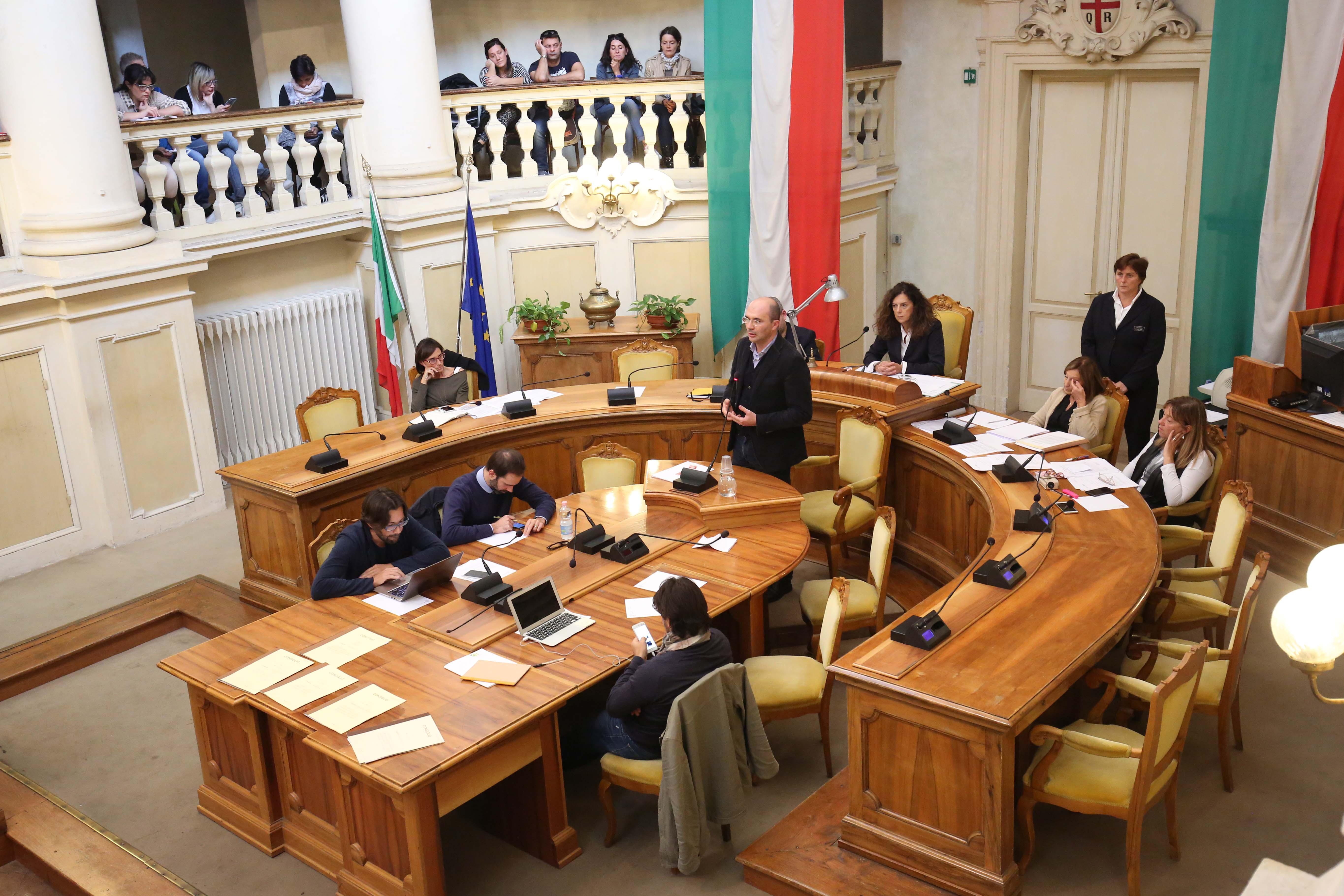 Municipio e dirigenti. Se il Comune rivoltasse il calzino