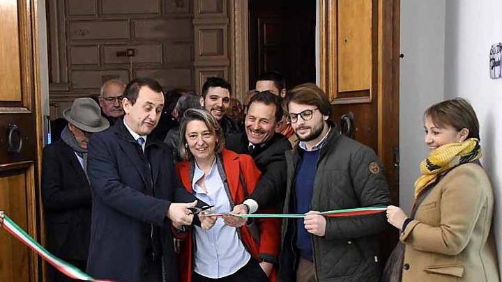 Massa, il Pd inaugura la nuova sede: «Siamo pronti a ripartire»