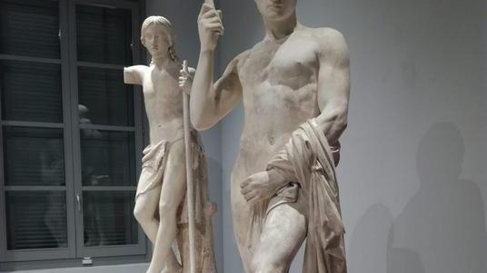 Restauro su cinque gessi nella Gipsoteca del CarMi