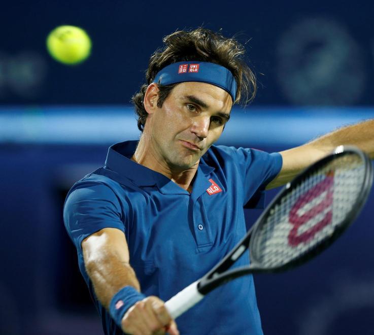 Federer travolge Borna Coric a Dubai in finale ritrova il greco Tsitsipas 