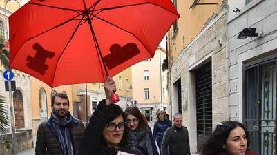 Foto d’autore o scatto Polaroid? L’importante oggi è dire “cheese”