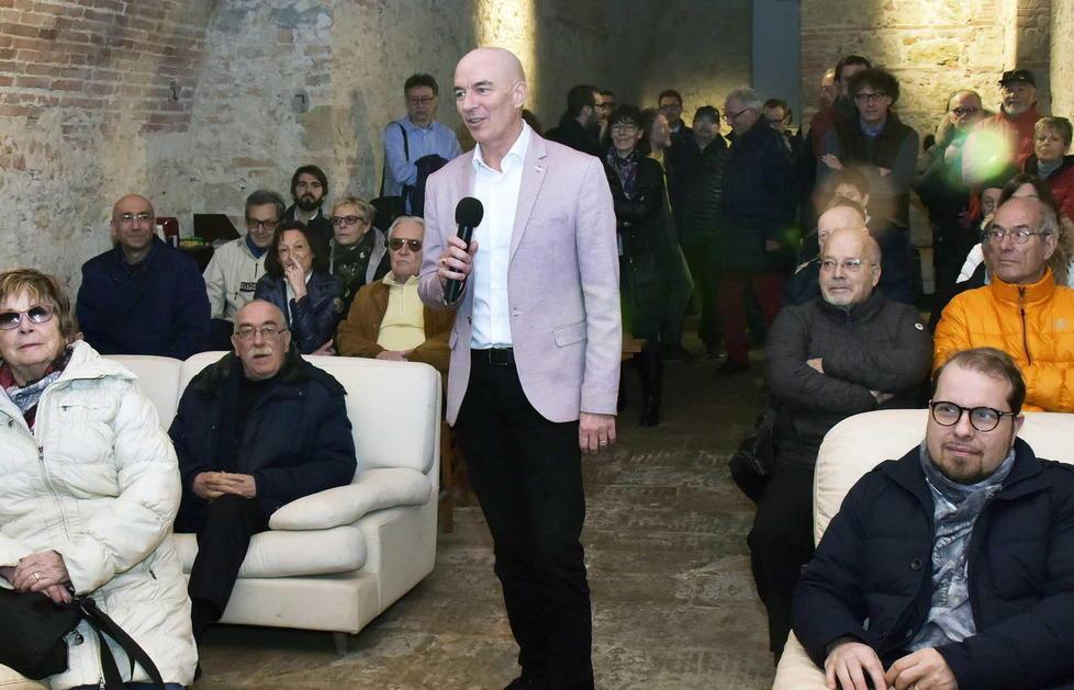 Salvetti debutta in cantina «Ridiamo il sorriso alla città» 