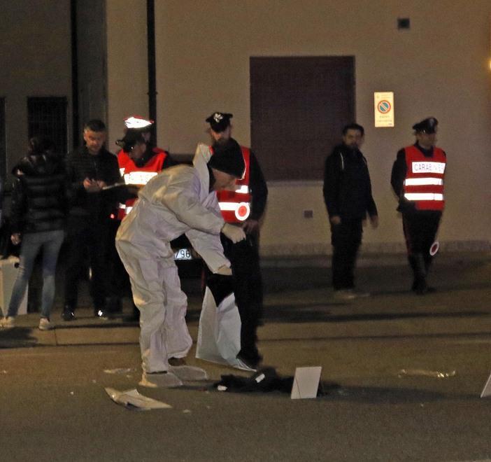 Giovane ferito a colpi di pistola Sospetto cercato nel Reggiano 