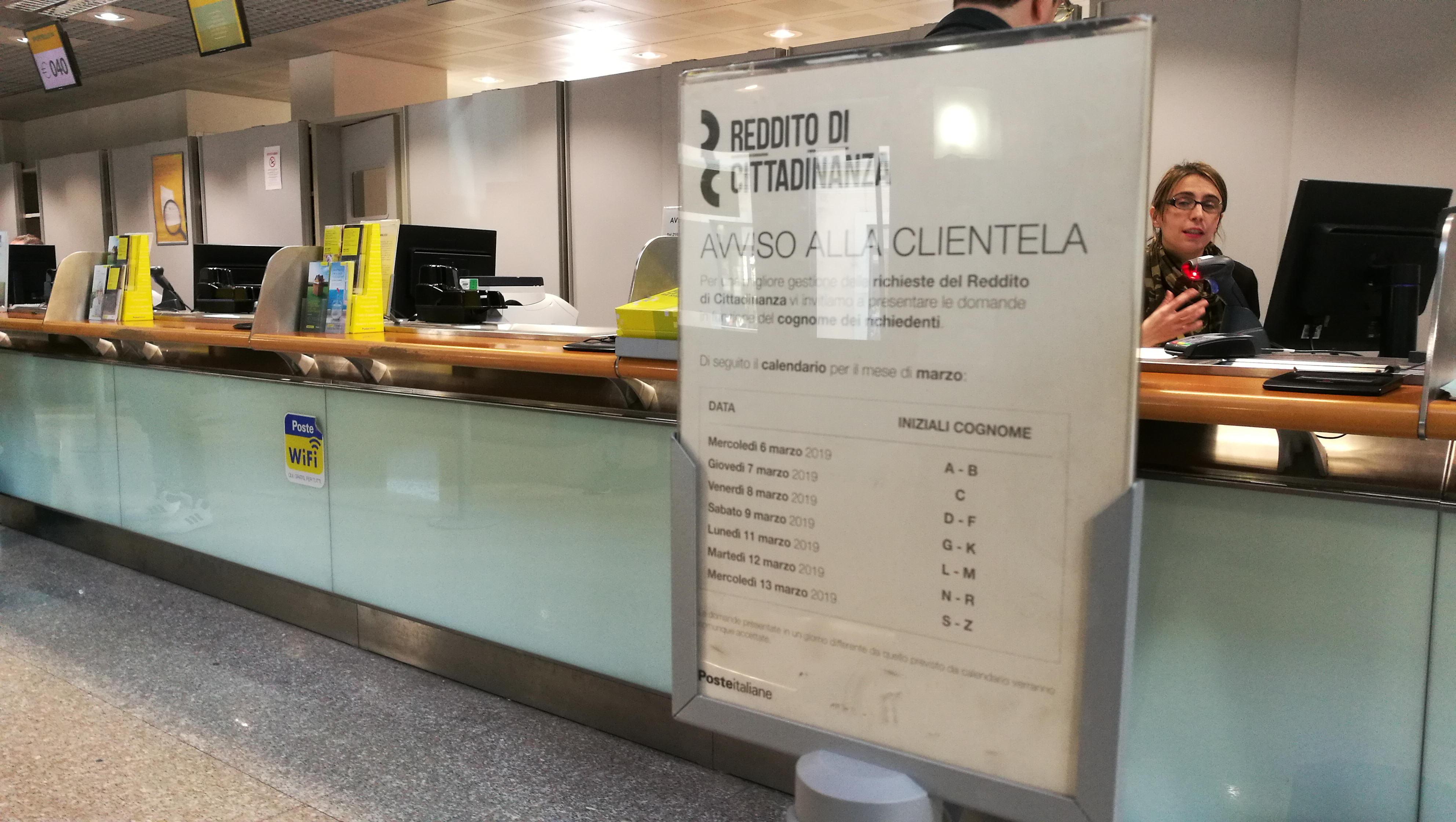 Reddito di cittadinanza, da mercoledì al via. Come fare la domanda senza sbagliare 
