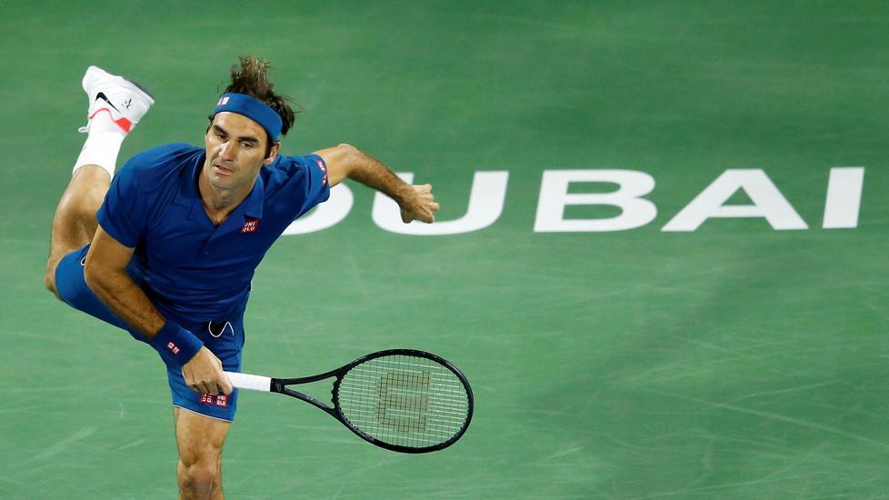 Roger, uno smash nell’infinito: a Dubai è la vittoria numero 100 - Video