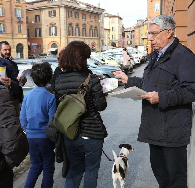 La crociata di Giovanardi «Stop ai negozi di cannabis» 