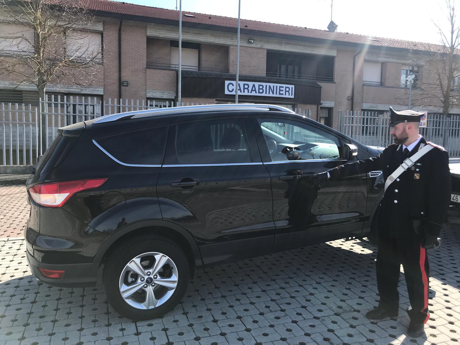 Guida un'auto immatricolata con documenti rubati, denunciato un 60enne