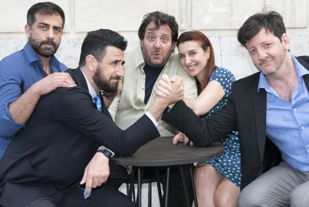 Quando i fratelli vuotano il sacco la storia si riempie di comicità 