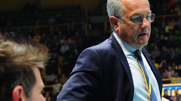 Velasco: «Si può perdere, ma non così. La squadra era bloccata dalla paura»
