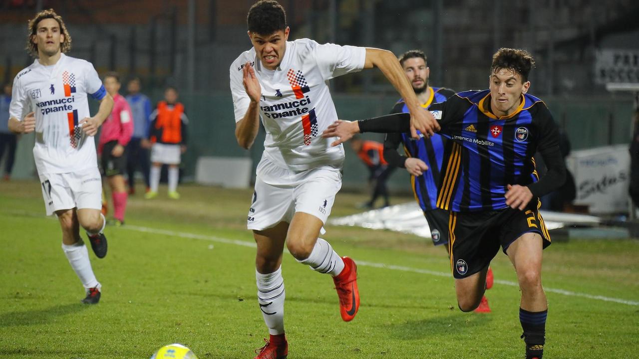 Il difensore El Kaouakibi autore del secondo gol della Pistoiese a Siena