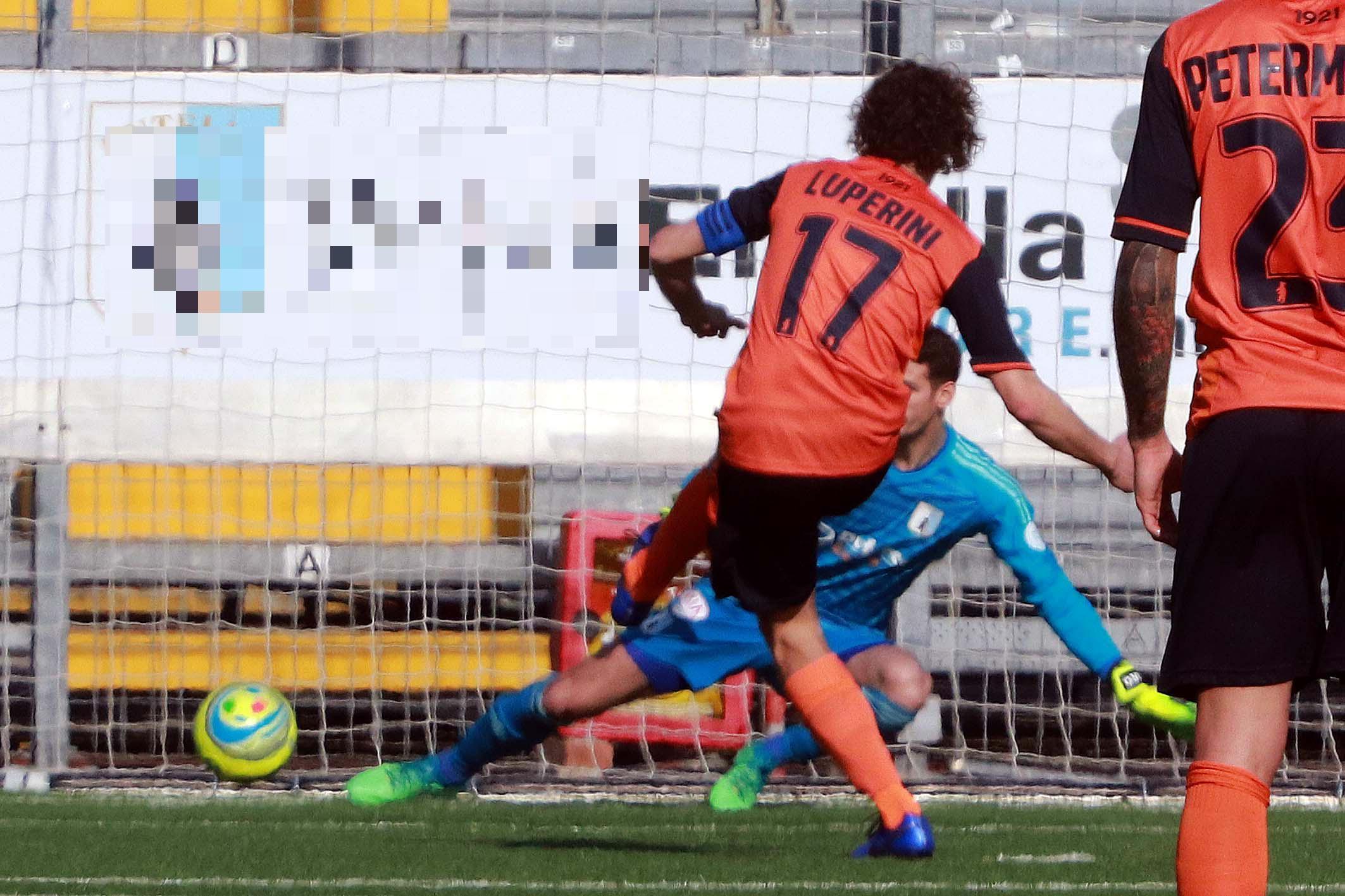 Luperini ha segnato due gol, il secondo su calcio di rigore