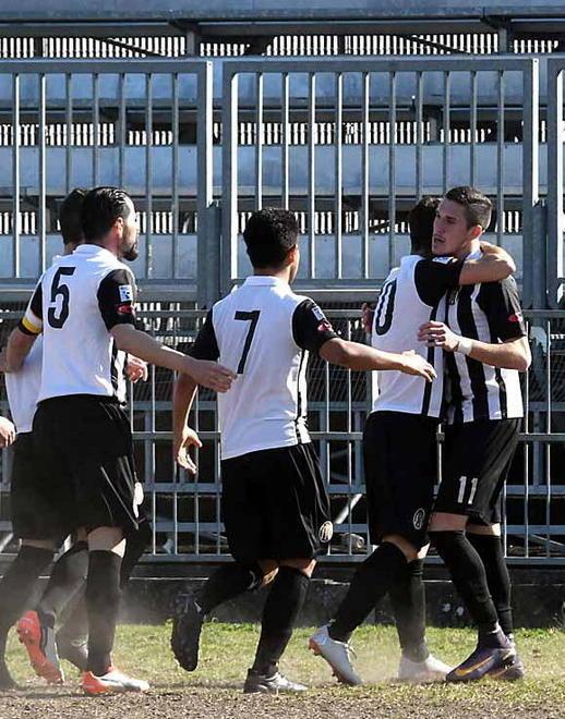 Malfanti: «Fuori dalla squadra chi non onora la maglia» 