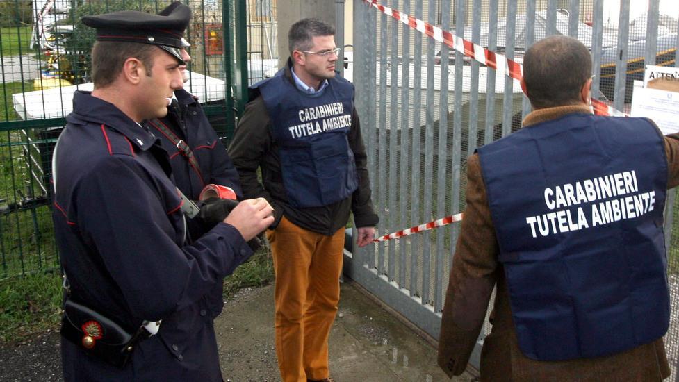 Centinaia di quintali di rifiuti non autorizzati: 45 indagati