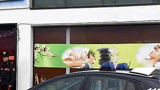 Agli arresti domiciliari esce e va a rubare