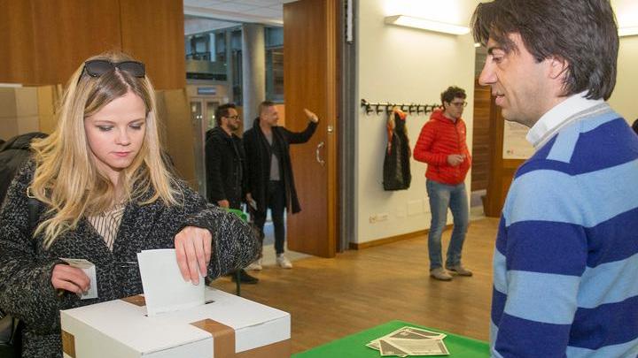 Zingaretti ri-avvicina Pd e Mdp Trande:«Superato il renzismo»