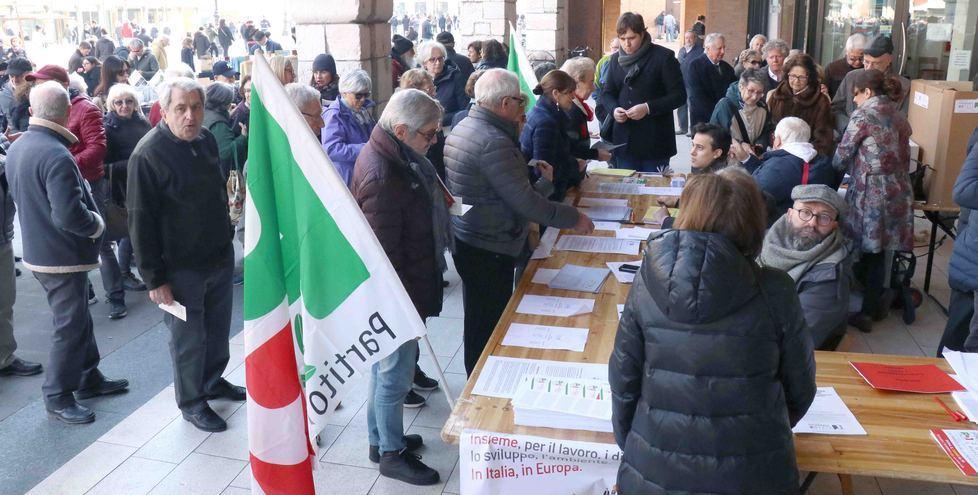 Zingaretti fa il pieno ovunque E il Pd rilancia il tesseramento 