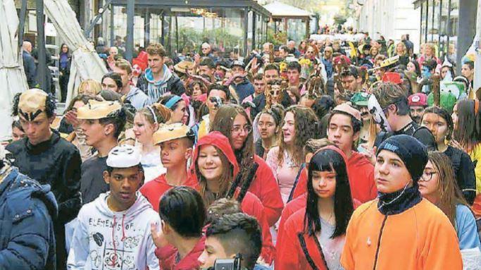 Carnevale Artistico, vincono ex aequo "Il surrealismo di Dalì in passerella" e "Ubu Re"