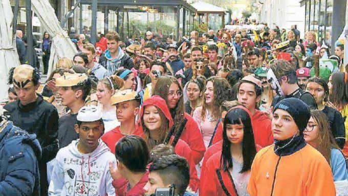 Carnevale Artistico, vincono ex aequo "Il surrealismo di Dalì in passerella" e "Ubu Re"