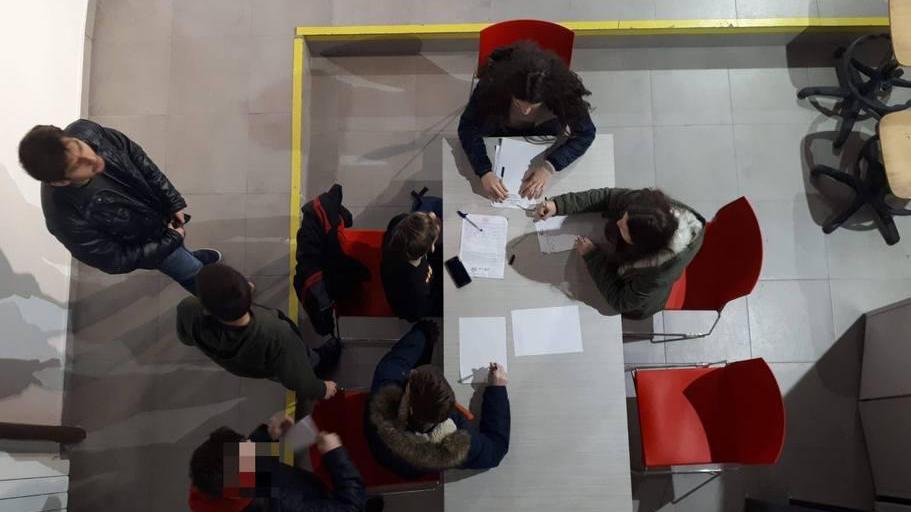 Un momento dell’incontro degli studenti a Casapesenna in una foto tratta dalla pagina Facebook del Comitato don Peppe Diana
