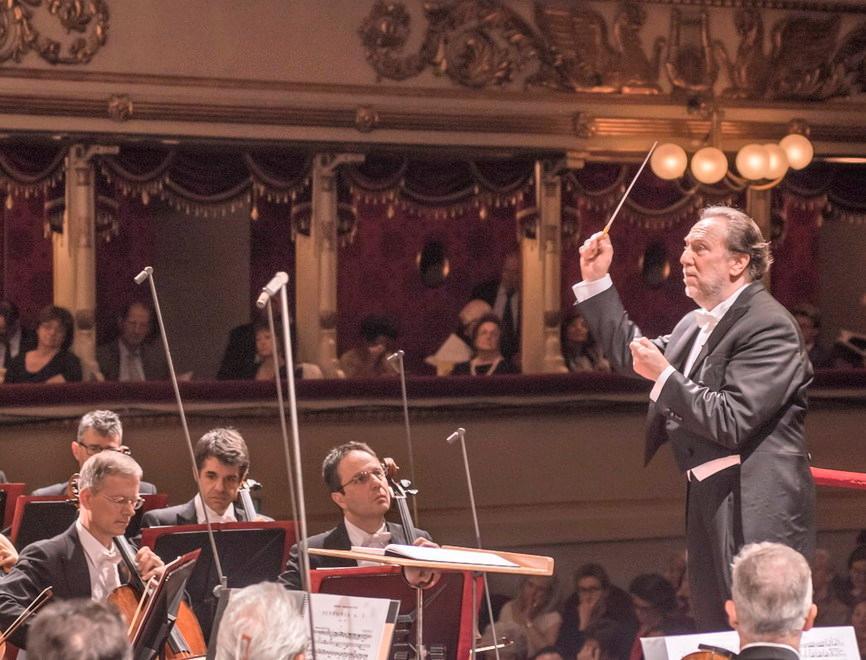 Modena, Chailly dirige la Filarmonica della Scala al Comunale 