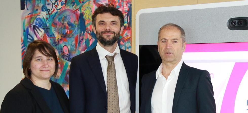 L’assessore Benedetta Squittieri, il sindaco Matteo Biffoni, il direttore generale di Estracom Fabio Niccolai (foto Batavia-Sproviero)