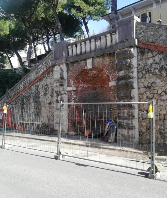 Al via i lavori alla scalinata tra via Roma e via Rosselli