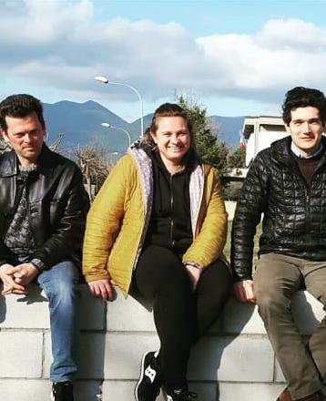 La scrivania in piazza promessa da Ceccardi arriva, ma con il Pd 