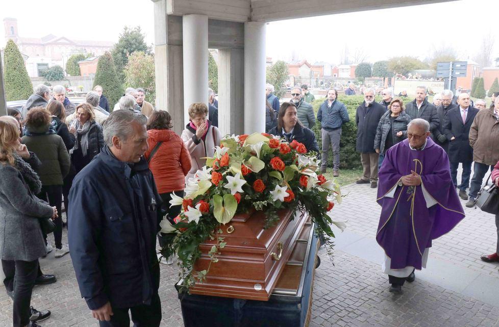 Ieri l’addio a Mario Piva