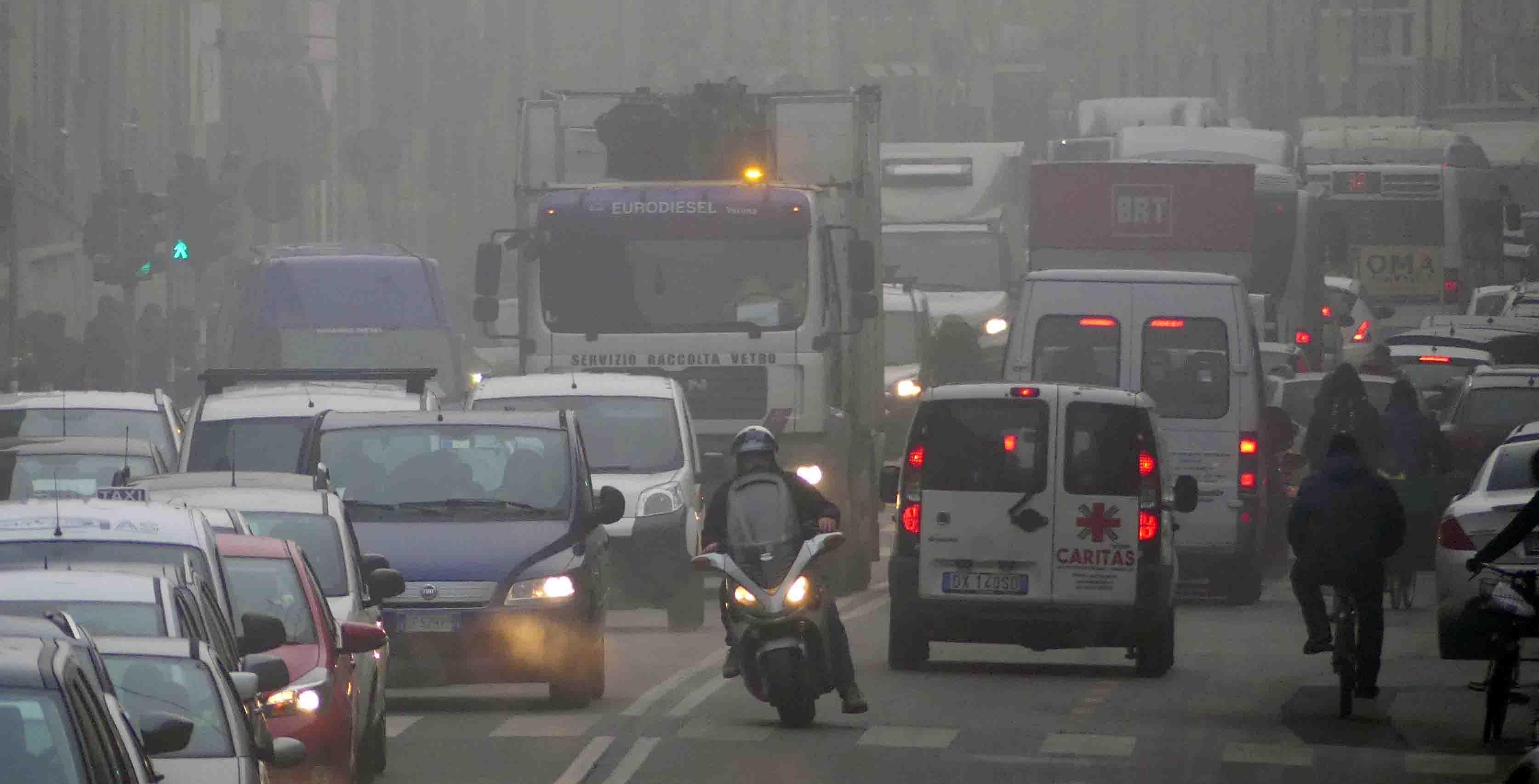 L'aria è più pulita: stop alle limitazioni al traffico a Ferrara e Cento