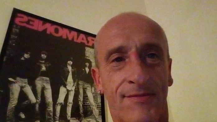 Trovato morto in albergo operaio e tifoso del Livorno