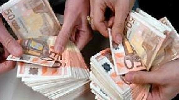 Intercettato un plico dalla Cina per falsificare 5mila banconote