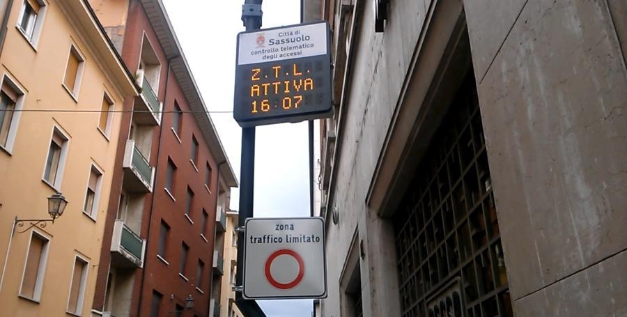 Ztl, un’isola a traffico “limitato” ma non per 6738 sassolesi 