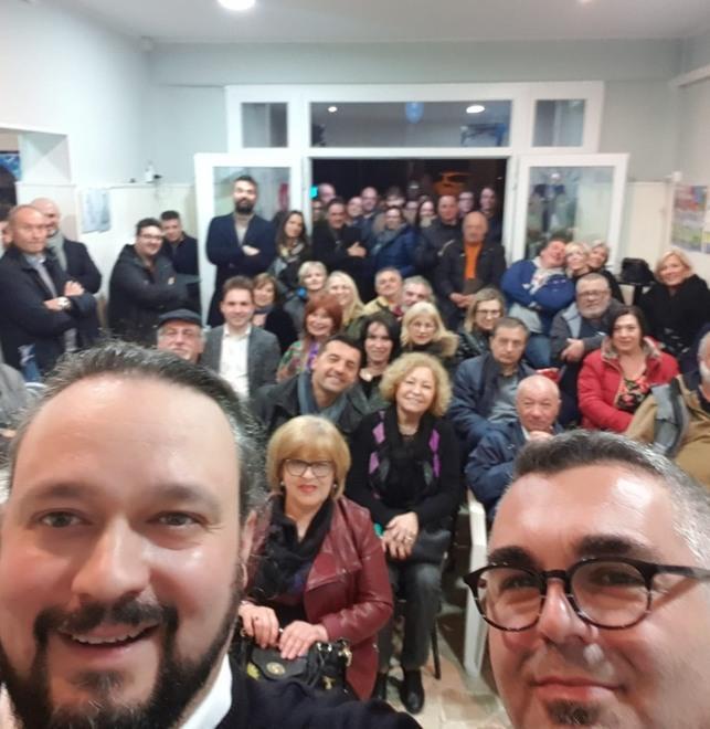 Tour frazioni La Lega fa il pieno al Bar Sport