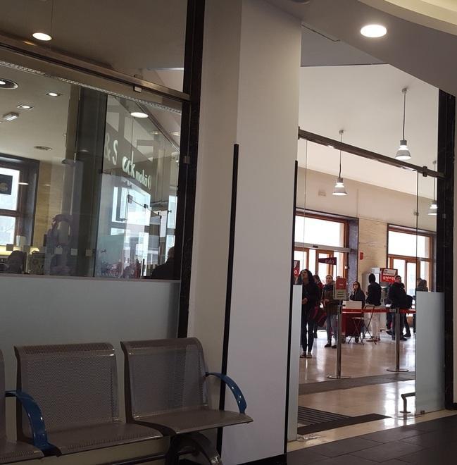 Ecco la nuova sala d’attesa della stazione ferroviaria 