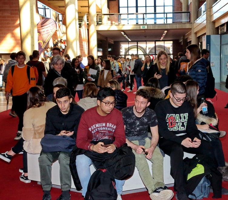Modena. Le speranze di 7mila ragazzi a caccia del mestiere giusto 