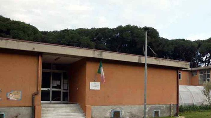 La dirigente scolastica precisa: «Nessun allarme, solo un caso»