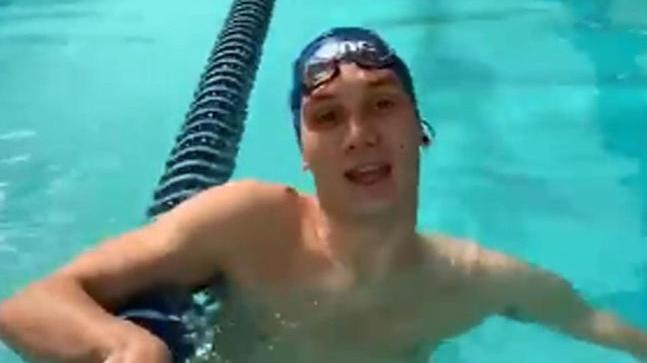 Bortuzzo torna in acqua con la cuffia di Detti