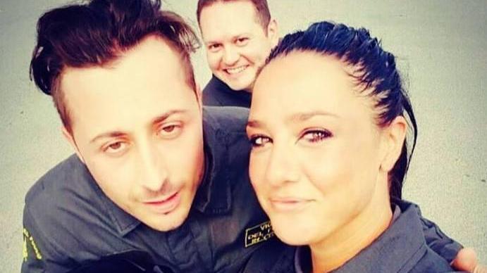 I vigili del fuoco festeggiano Eleonora la prima donna del comando livornese