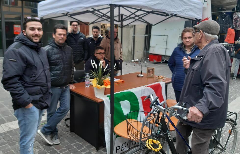 La foto di Berlinguer sulla scrivania-boomerang 