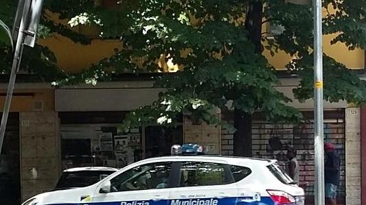 «Continuare a vigilare su quel negozio etnico»