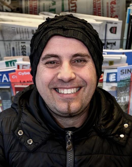 Non solo edicolante Così Sergio Tracchi dialoga con la città