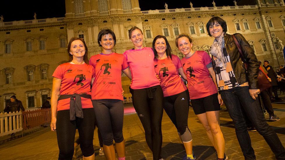 8 marzo Le “donne in corsa” tra le strade del centro Le foto e il video