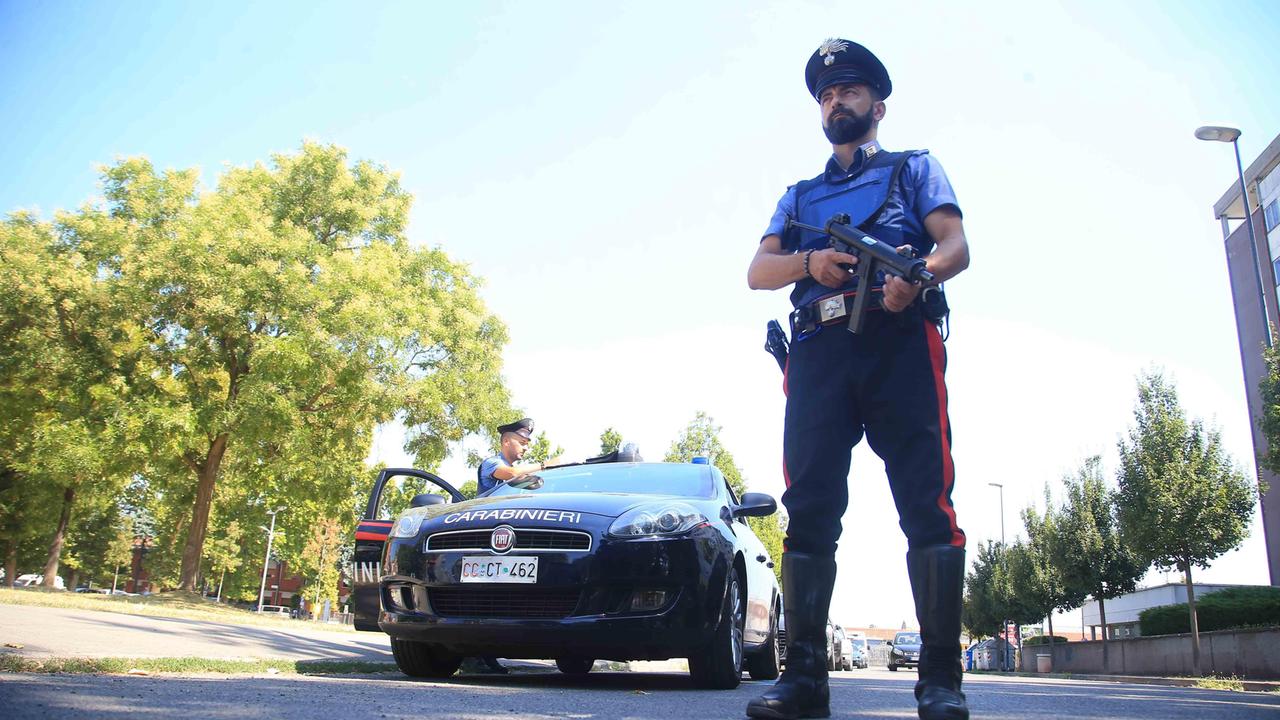 Più di 50 carabinieri a controllare gli automobilisti reggiani: raffica di denunce in solo 6 ore