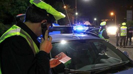 Via da casa senza dare notizie 19enne rintracciata sull’A15