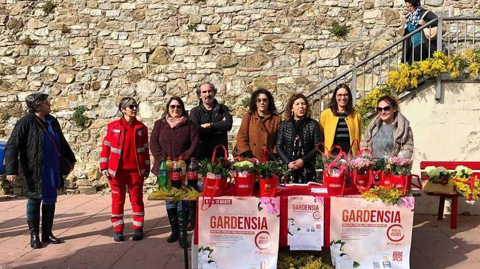 Inaugurata la panchina rossa