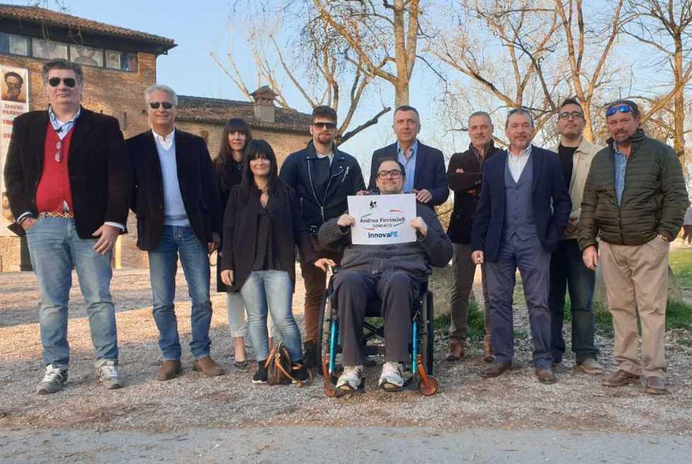 «No a sindaci-sceriffo» Firrincieli si presenta col sopravvissuto a Igor 