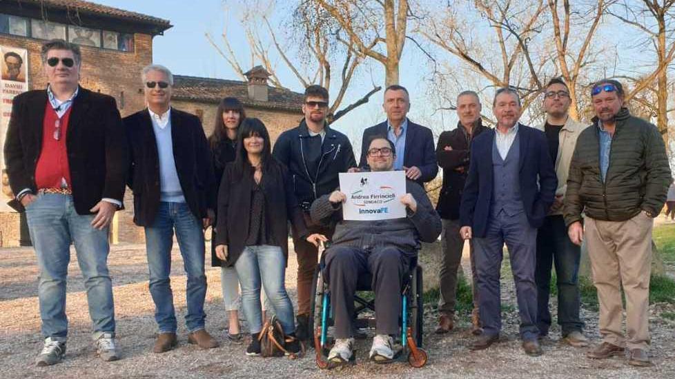 «No a sindaci-sceriffo» Firrincieli si presenta col sopravvissuto a Igor